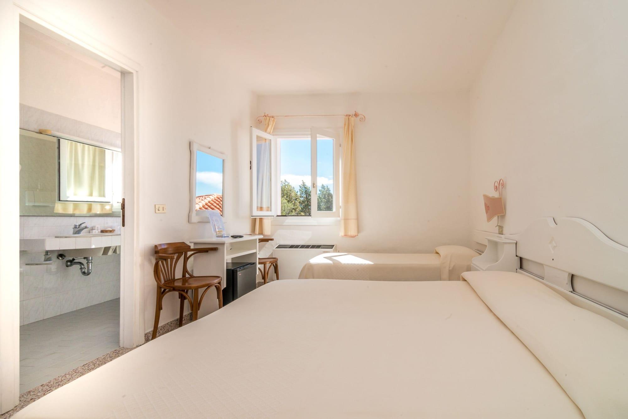 Hotel 3 Botti Baja Sardinia Εξωτερικό φωτογραφία