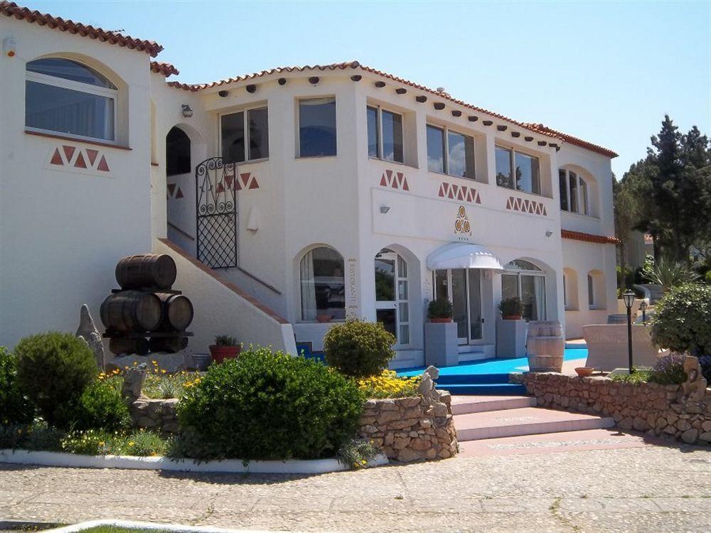 Hotel 3 Botti Baja Sardinia Εξωτερικό φωτογραφία